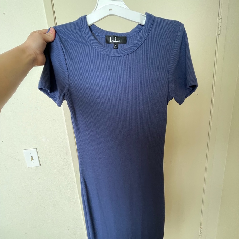 Lulu’s blue midi dress